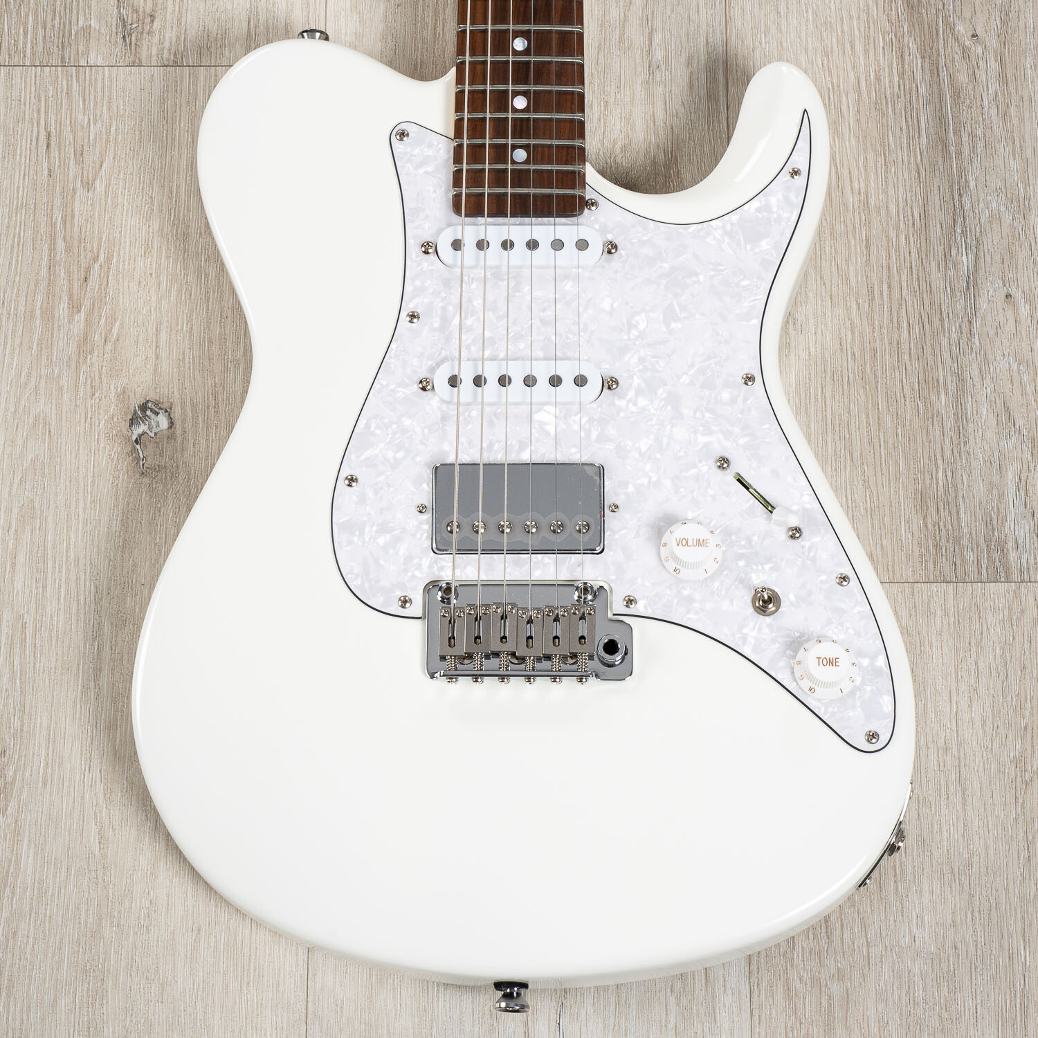 Tagima Brazil T-930 Guitar, Brazilian Pau Ferro Fretboard, White (B-STOCK)