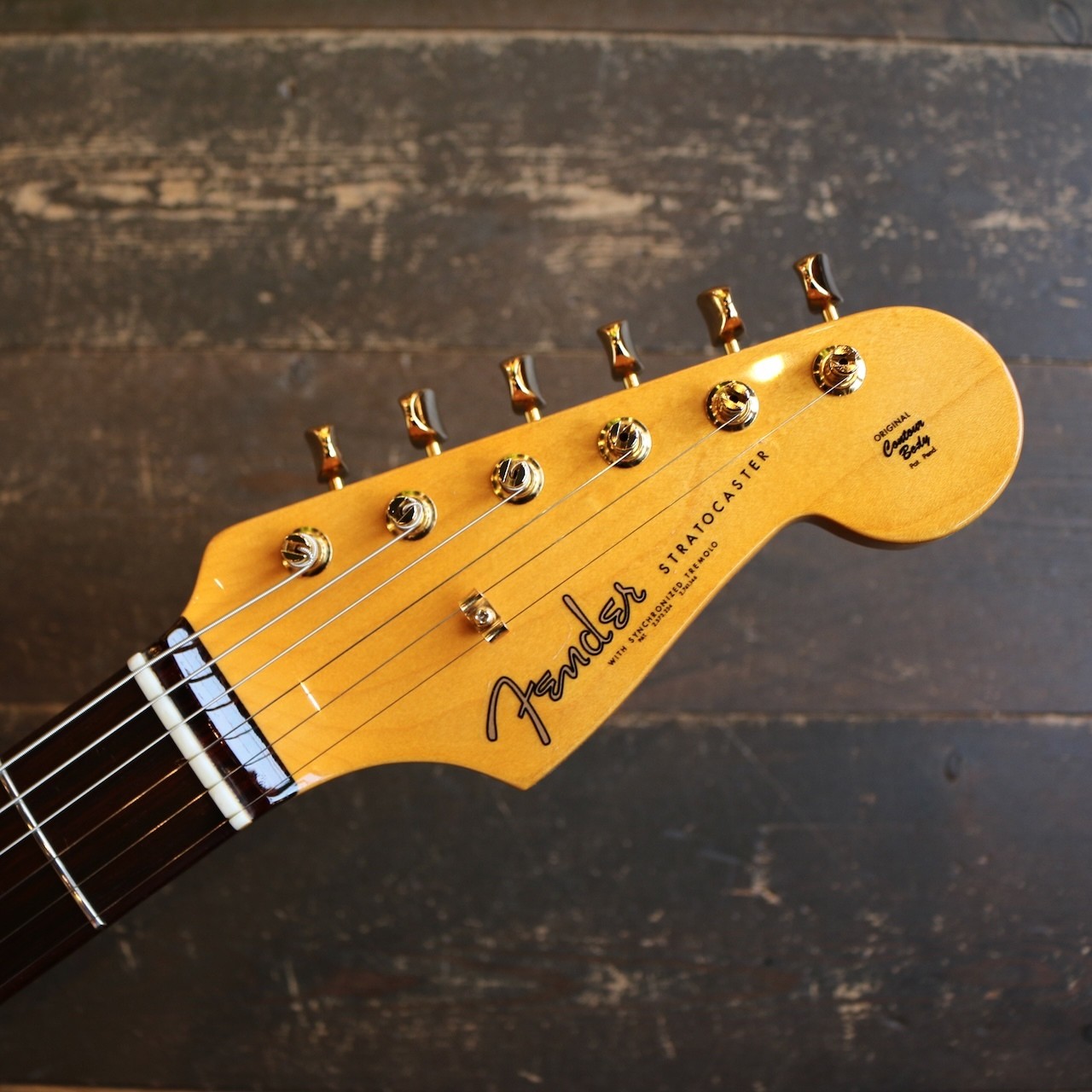 Fender Limited Edition American Vintage II 1961 Stratocaster Gold HW Black