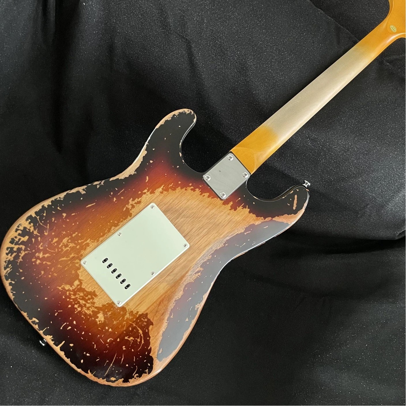 Vintage ST Sunburst Electric Guitar 3S Pickups Rosewood Fretboard Tremolo Bridge