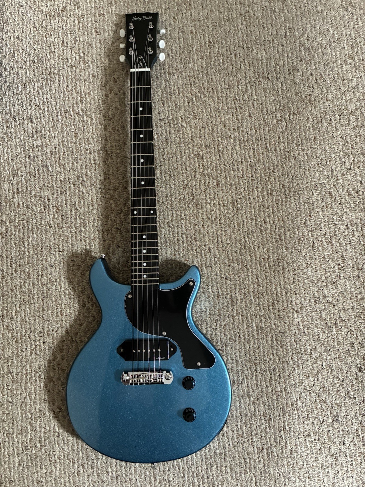 Harley Benton DC-Junior Solid Body 6-String Right-Handed w/ Gig Bag Pelham Blue