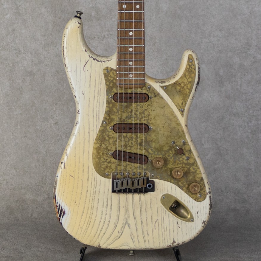 Paoletti Guitars Afla Loft SSS Paoletti-Cruz Master Piece Limited Edition 3.66kg