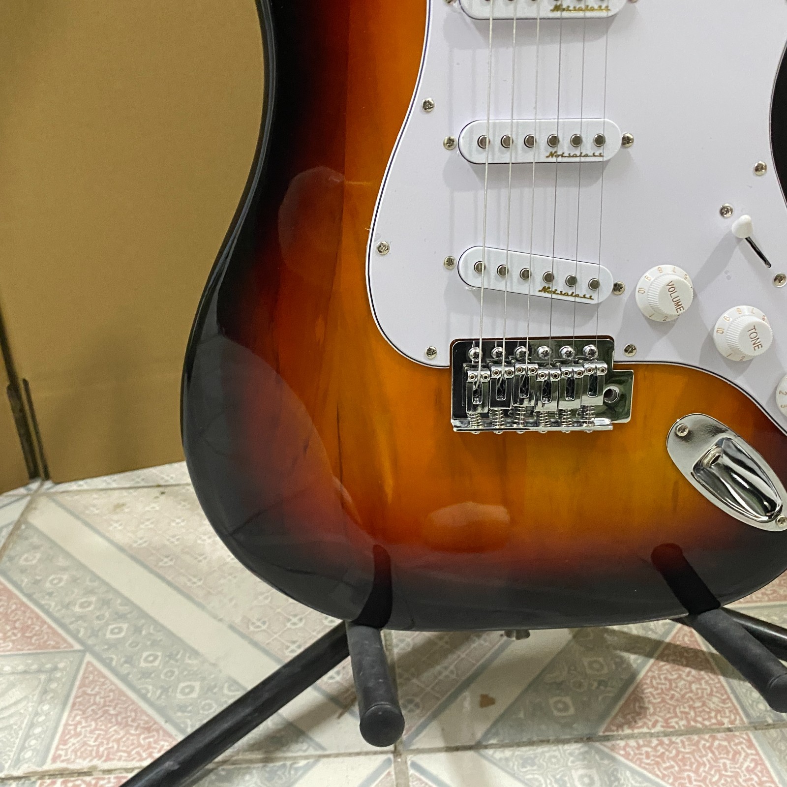 Brown Burst Electric Guitar 3S pickups maple fretboard&neck high quality