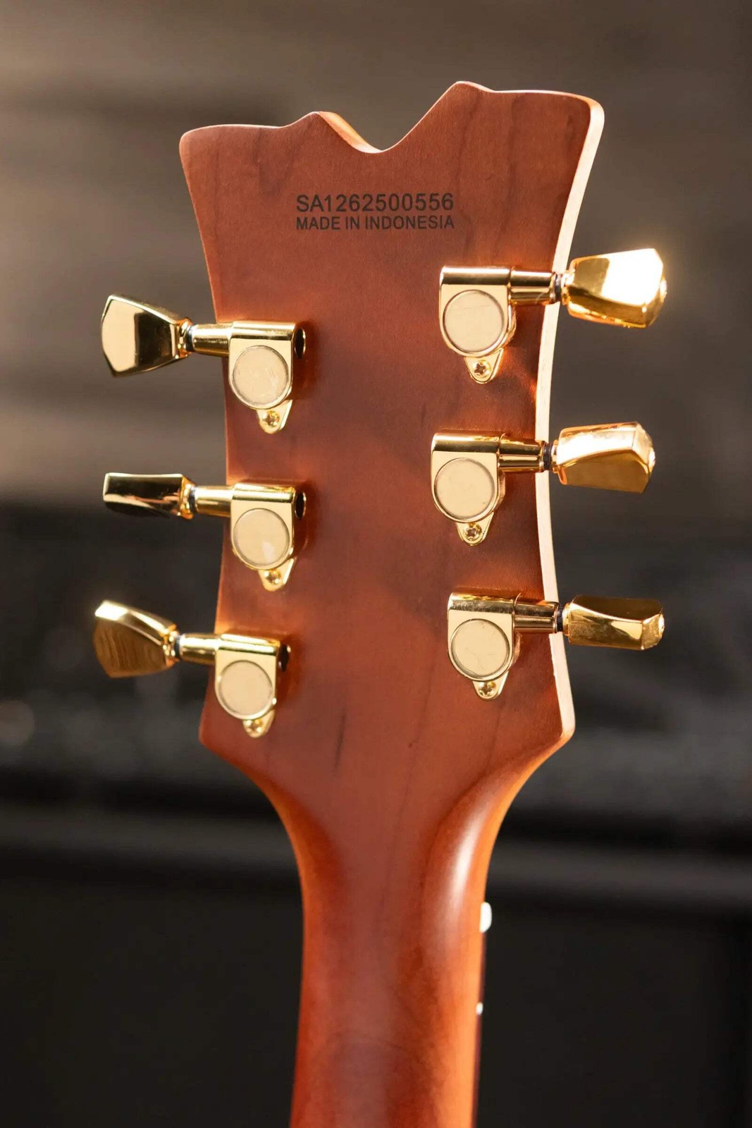 EVH SA-126 Standard Semi-Hollow Electric Guitar – Wine Red