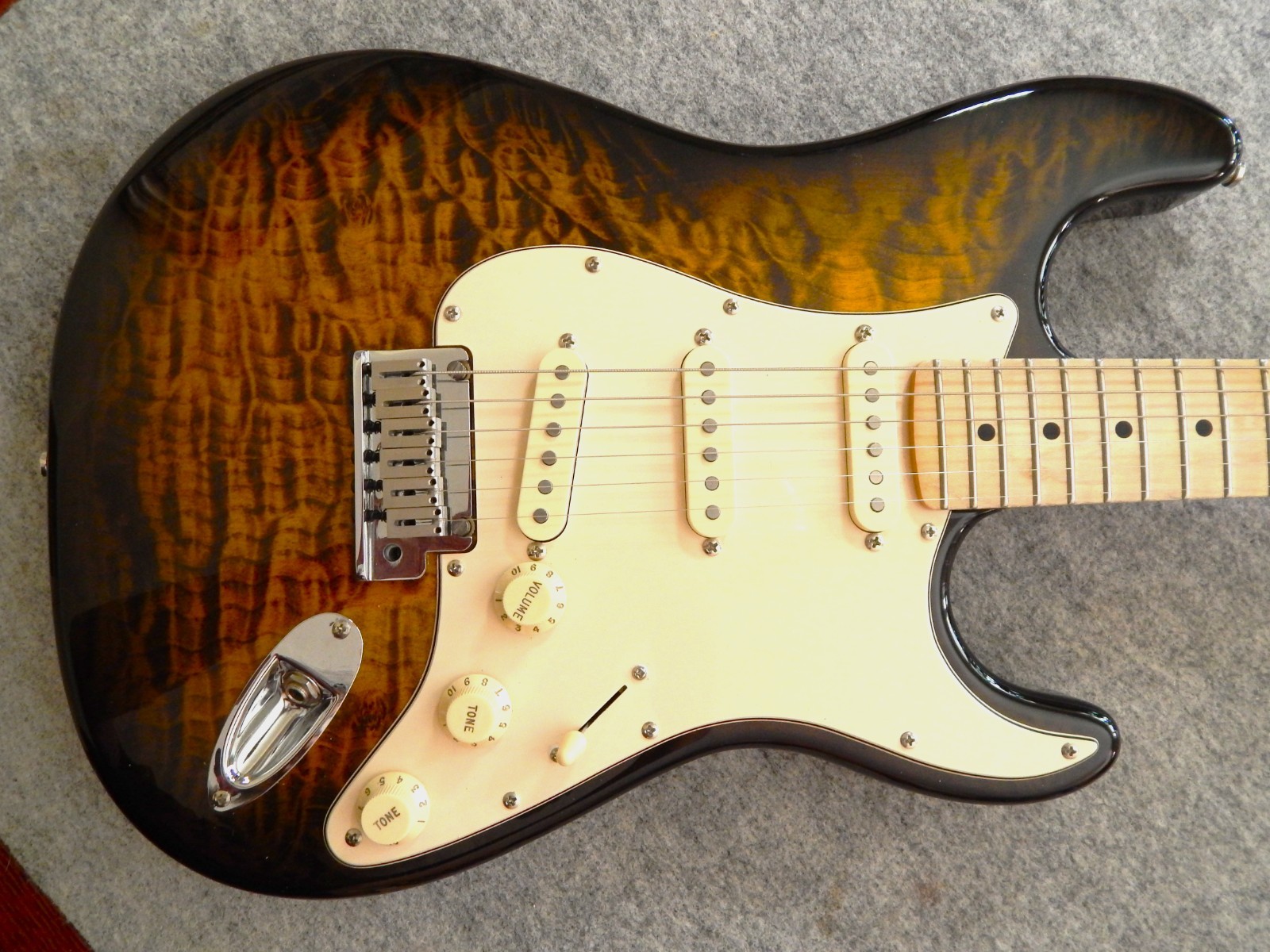 Quilted Maple Warmoth Stratocaster USA