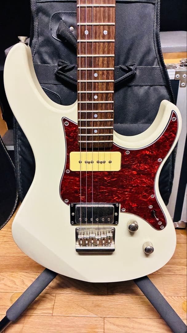 YAMAHA PAC311H Pacifica Electric Guitar with P-90 Pickups #QY3V8Q