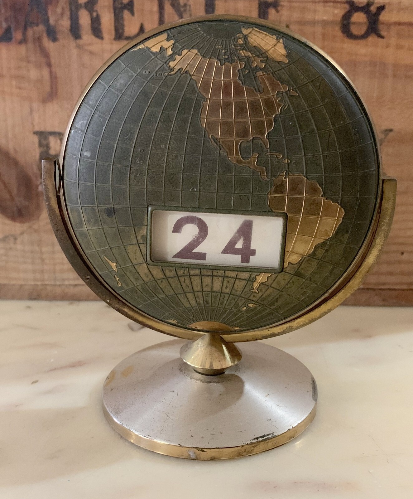 VINTAGE metal brass PERPETUAL CALENDAR GLOBE WORLD ART DECO 1930s WORKING