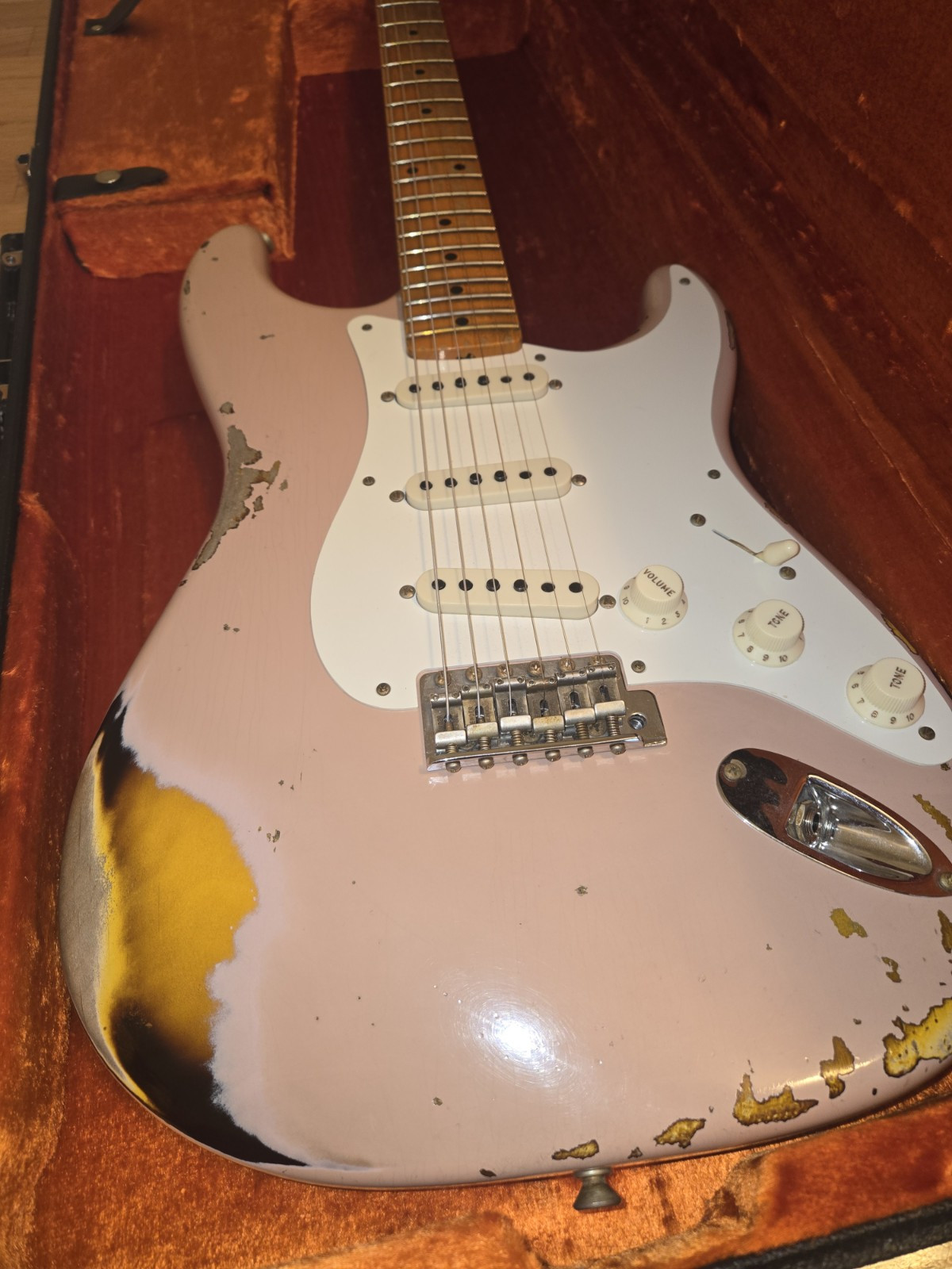 Fender Custom Shop 1956 Stratocaster Heavy Relic – Shell Pink Sunburst Two Tone