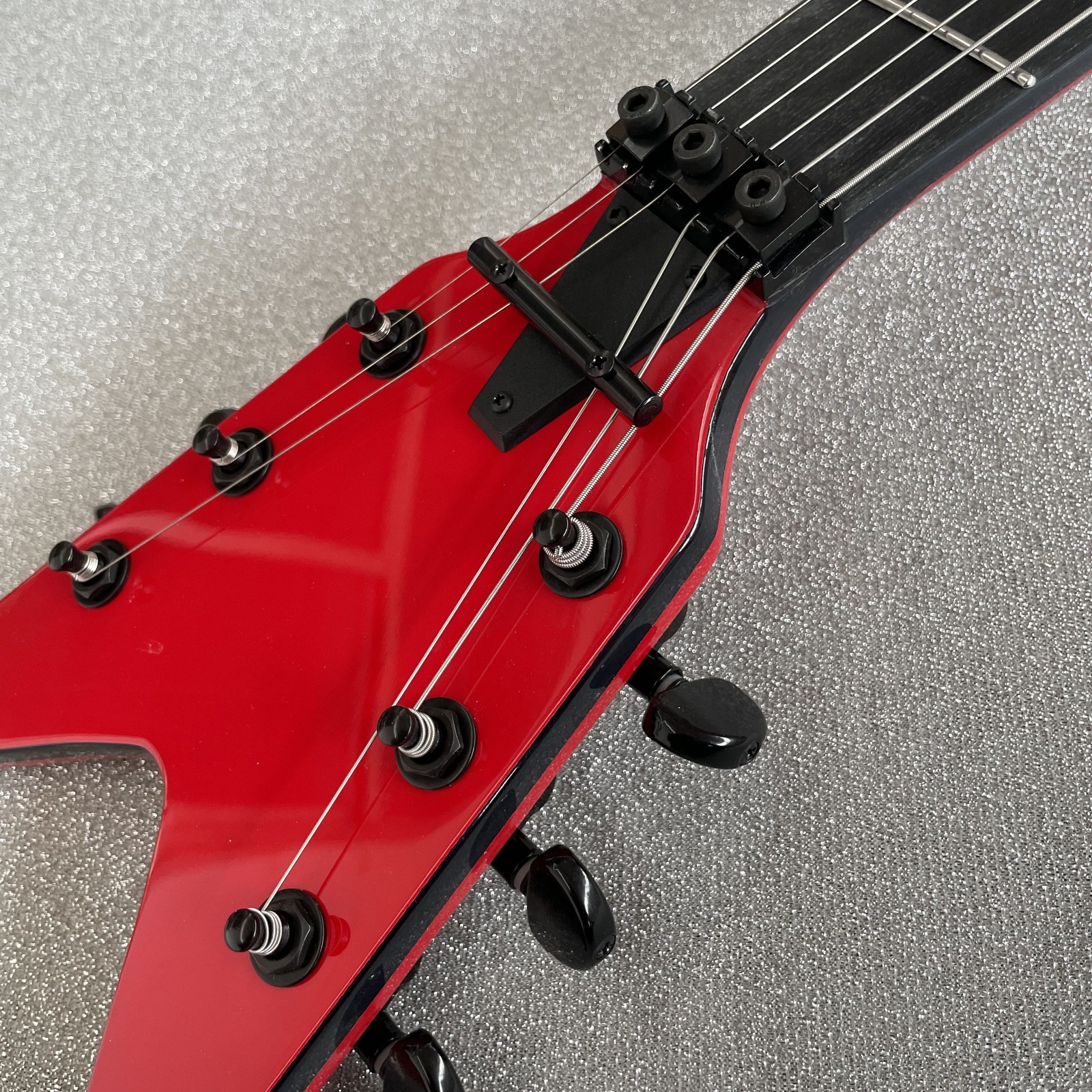 Solid Electric Guitar H-H Pickups Tremolo Red Finish Black HW Lightning Pattern
