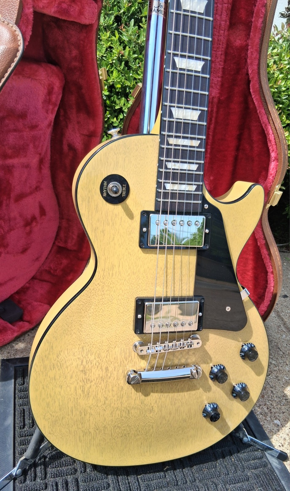 2025 Gibson Les Paul Standard 50s Mahogany Top TV Yellow