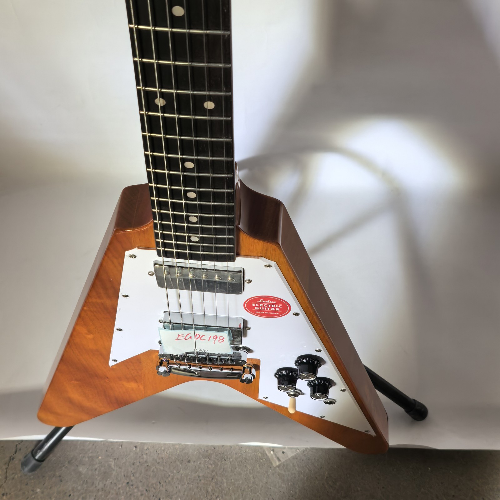 Hot sale Electric GuitarTransparent Yellow Mahogany Body white pckguard fast