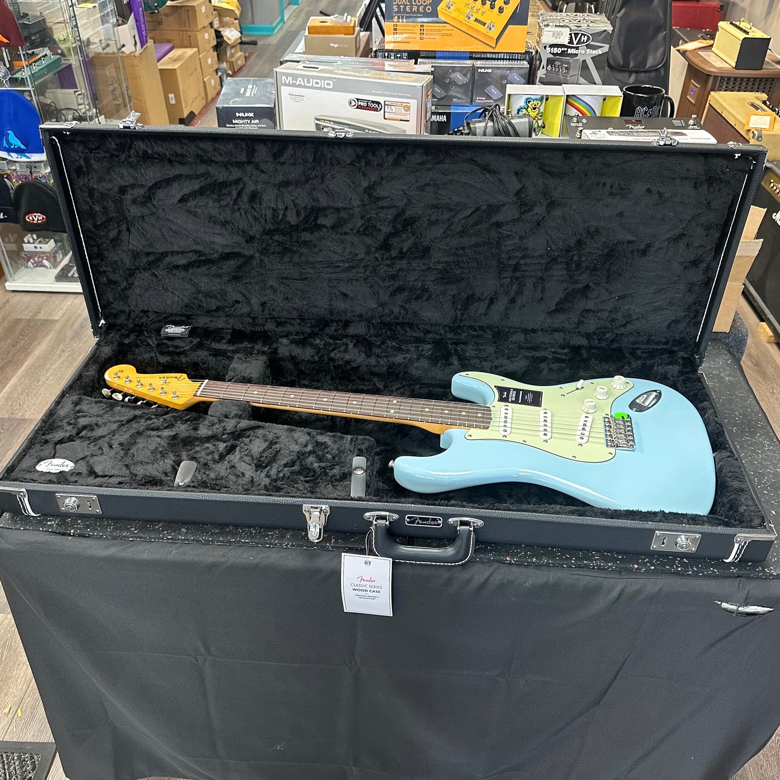 Fender Vintera II Road Worn ’60s Stratocaster Sonic Blue