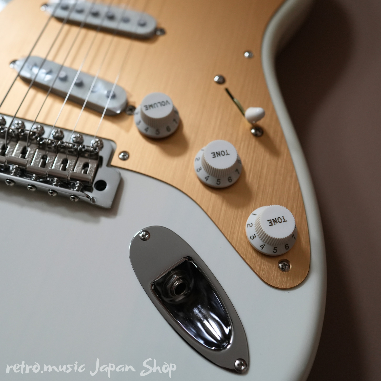 Fender Made in Japan Heritage 50s Stratocaster Maple Fingerboard White Blonde