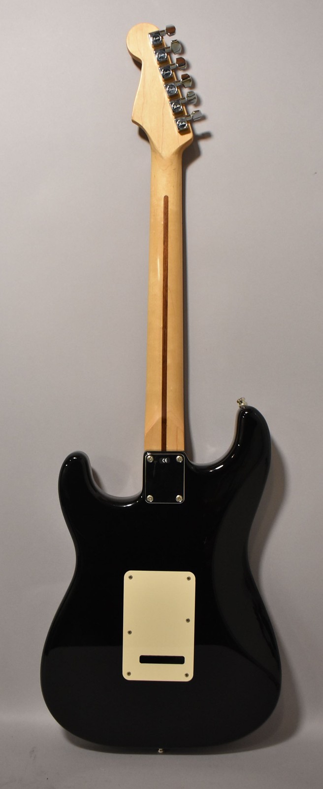 2005 Fender Standard Stratocaster HSS MIM Black w/HSC