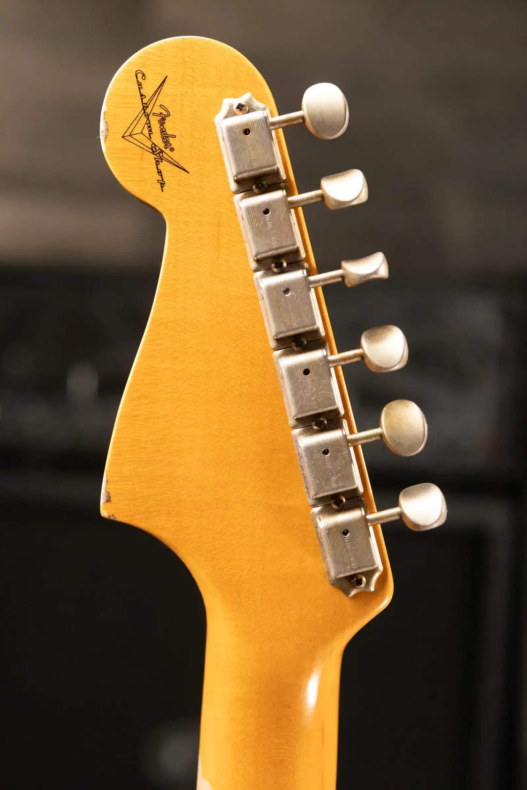 Fender Custom Shop 1963 Jazzmaster Relic Electric Guitar – Aged Shell Pink with