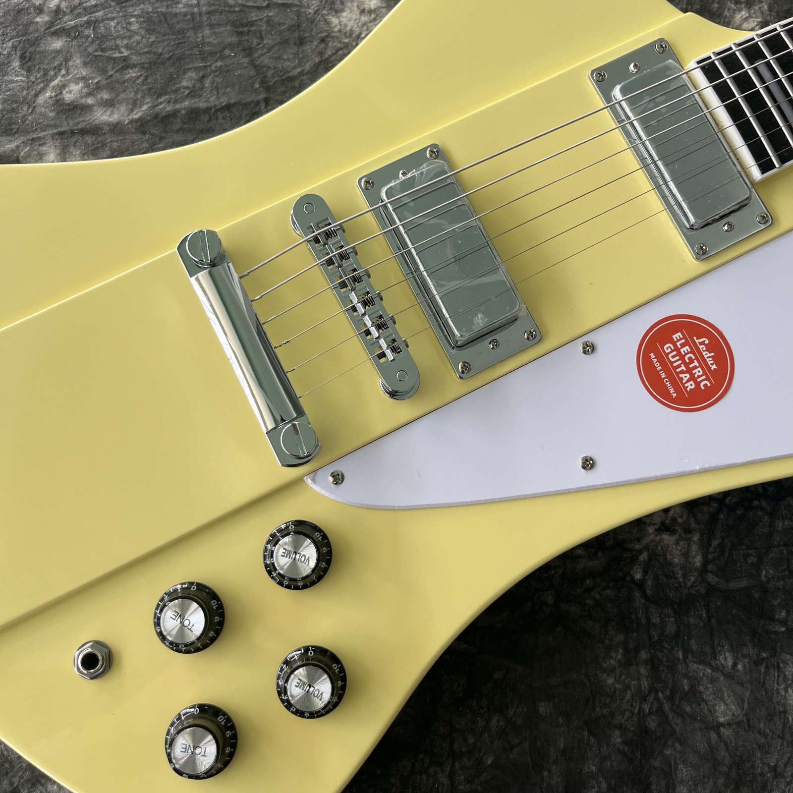 Cream Yellow soild body Electric Guitar Rosewood Fretboard Chrome fast ship