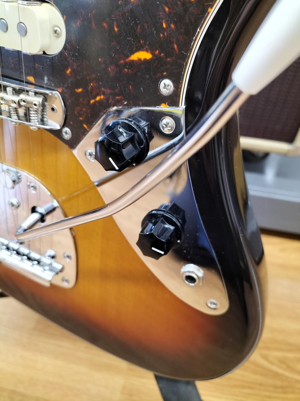 FENDER CLASSIC 60S JAGUAR 3TS Used Electric Gutiar