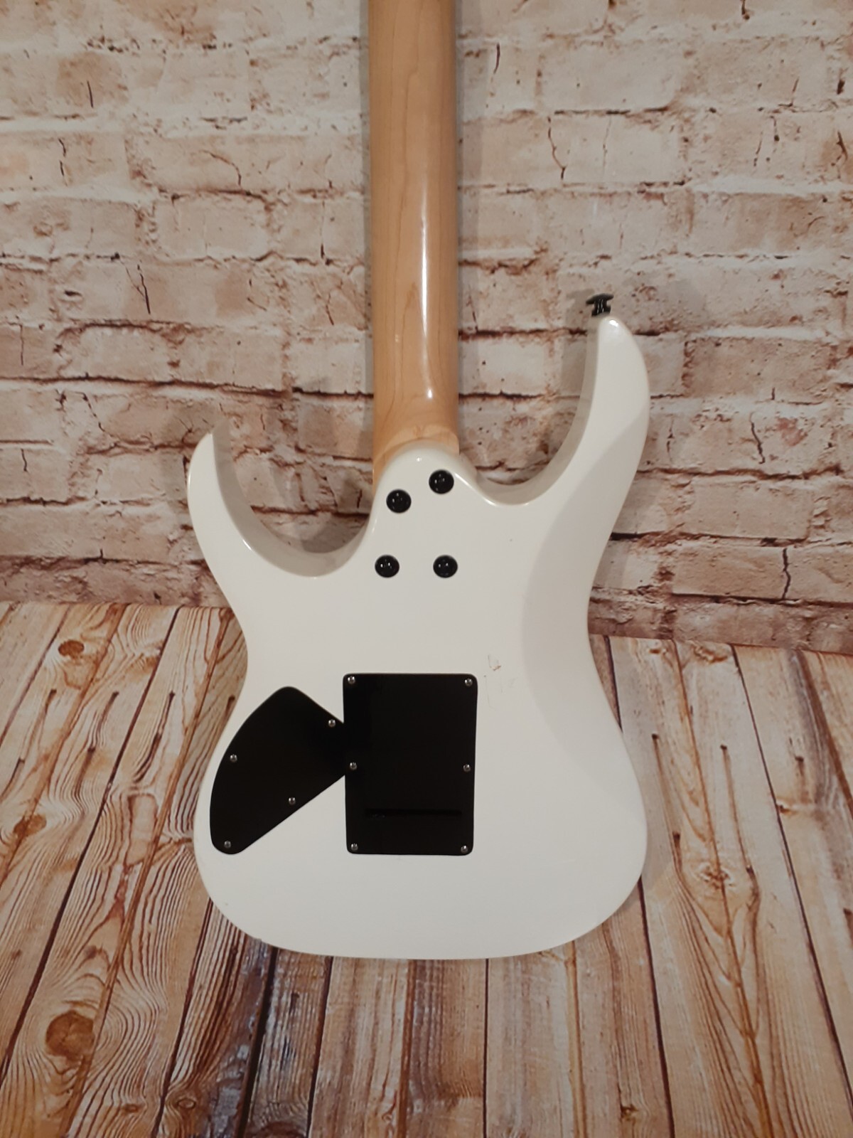 Ibanez GRG120BDX Gio Series Electric Guitar – White