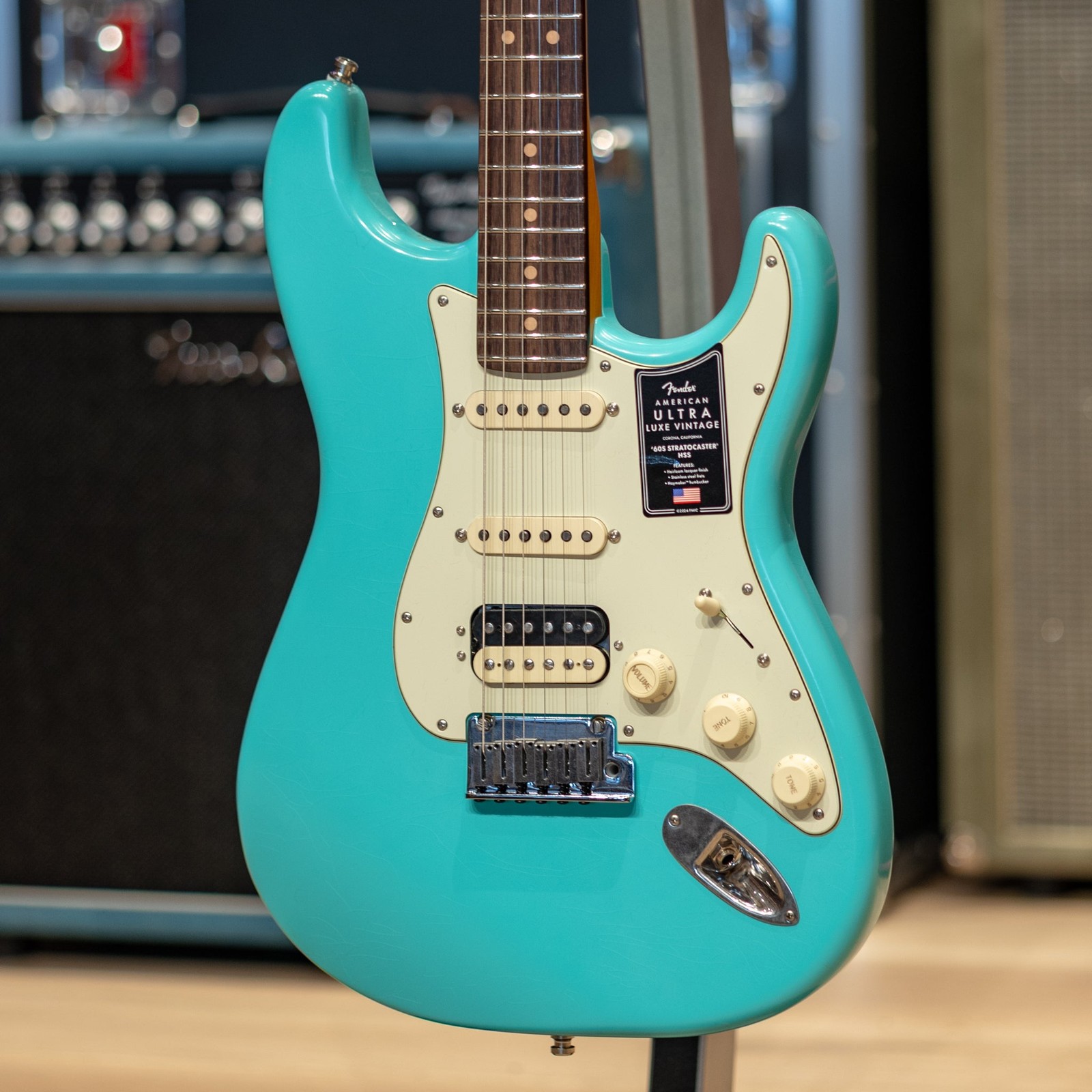 Fender American Ultra Luxe Vintage ’60s Stratocaster HSS – Sea Foam Green