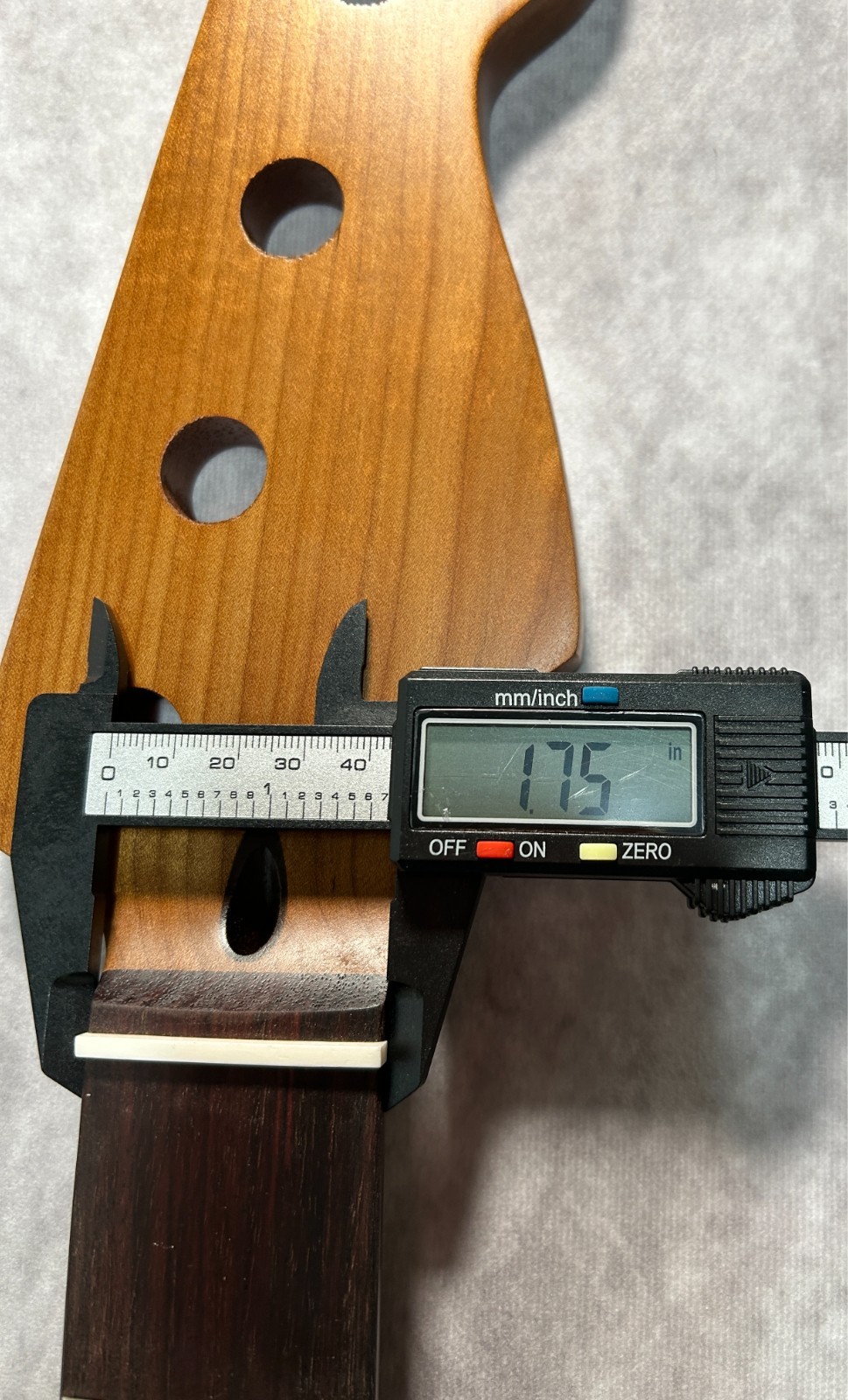 GTGloryTone™ J or P Bass Replacement Neck Roasted Maple/Rosewood Wide 1.75″ Nut