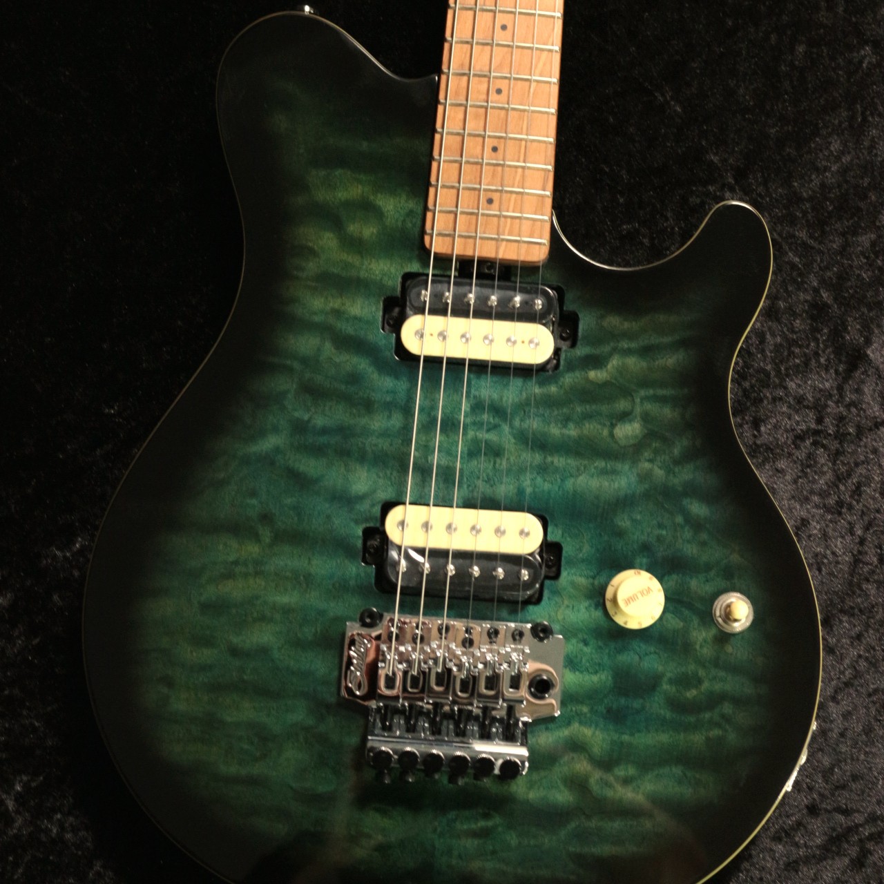 Sterling by MUSIC MAN AXIS AX50QM-YUB-M2 3.31 kg #GG23l