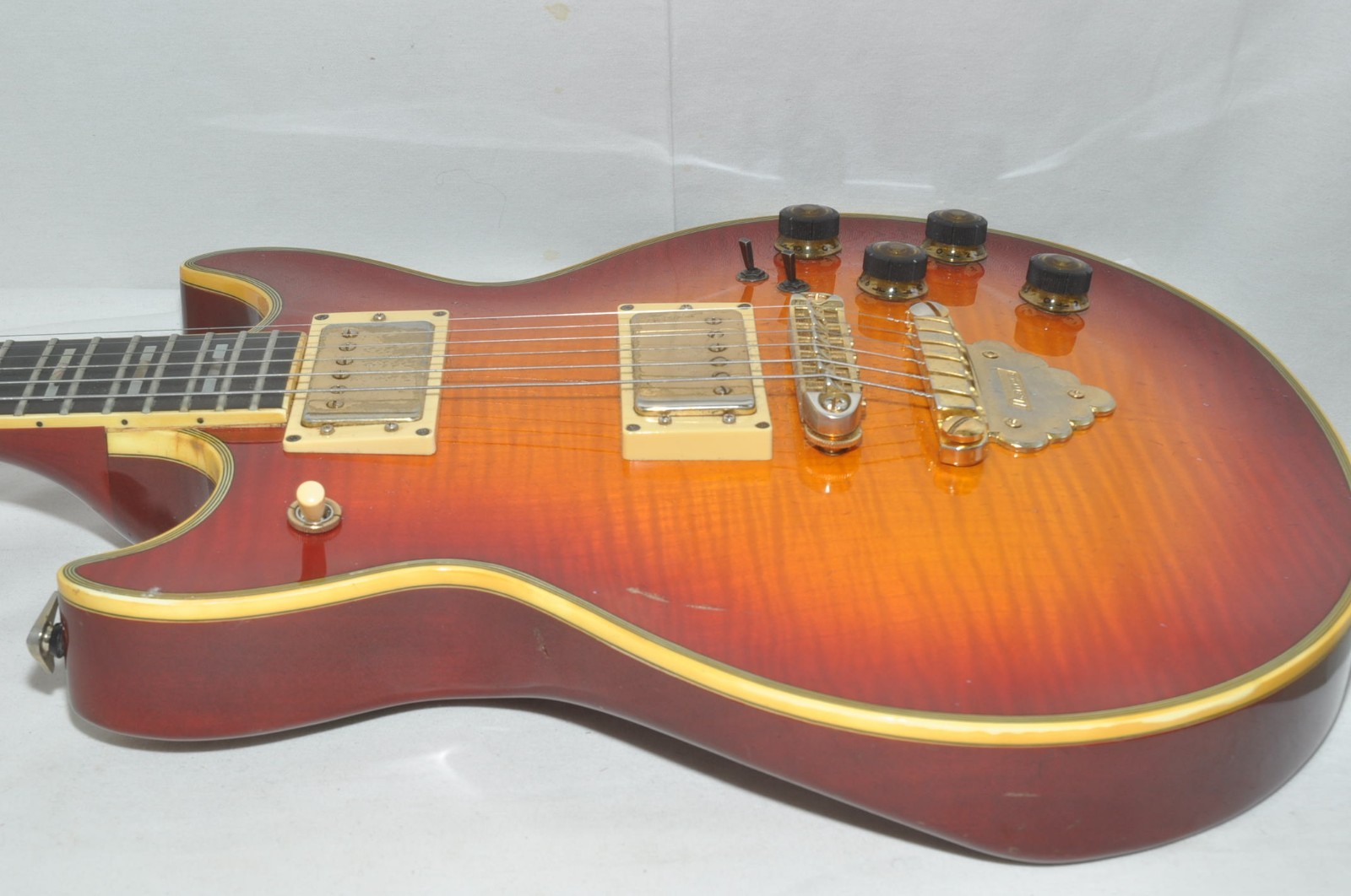 Ibanez AR-300 Artist Electric Guitar Ref No.6093