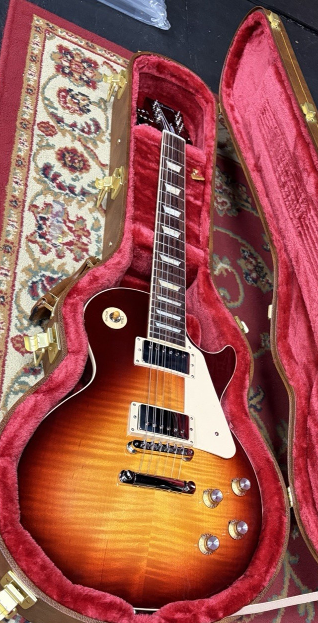 9.8 lbs Used Gibson Les Paul Standard ’60s Bourbon Burst