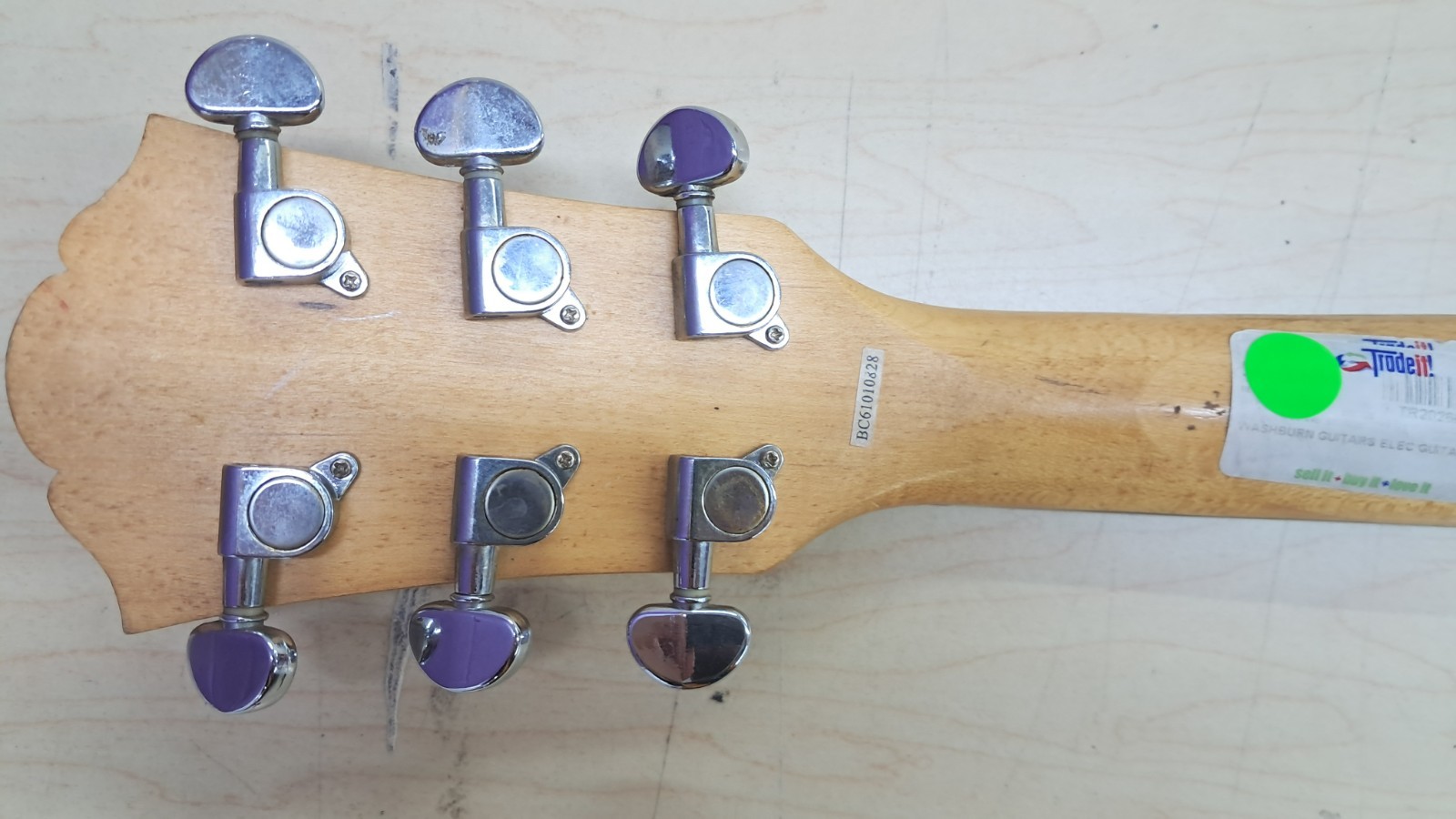 Lyon by Washburn L115 6-String Electric Guitar (COS DAM)