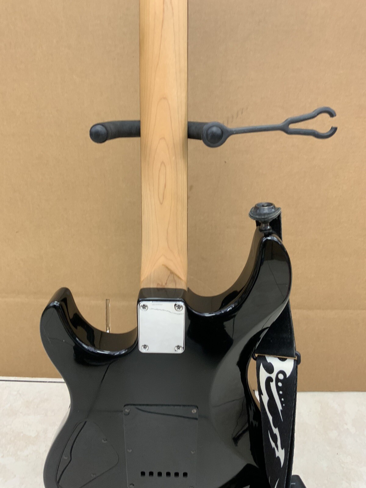 Yamaha RGS-121 Electric Guitar BLACK