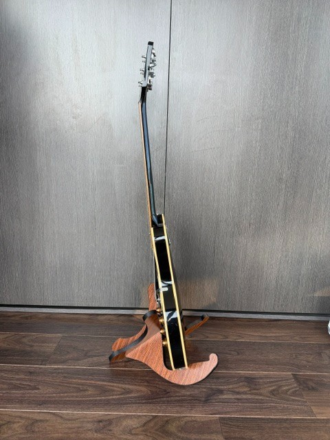 Oscar Schmidt OE30 Semi-Hollow Electric Guitar w/Hard Case Excellent Condition!