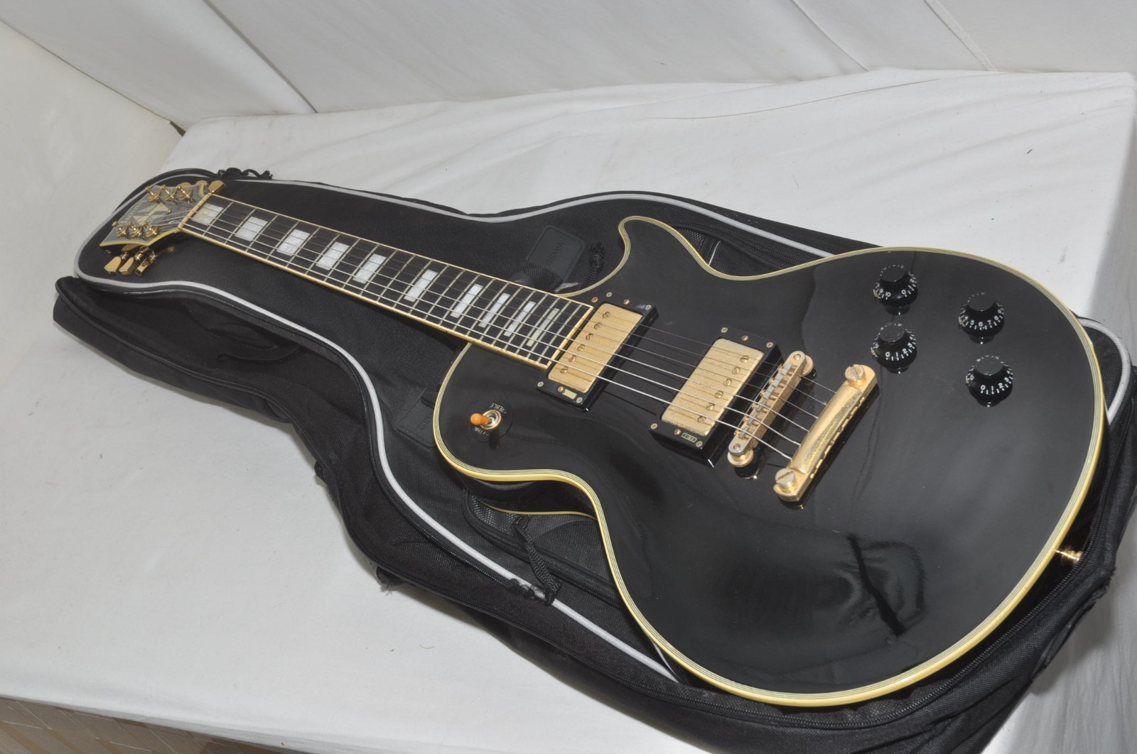 Burny Les Paul Custom RLC Electric Guitar Ref No. 7736