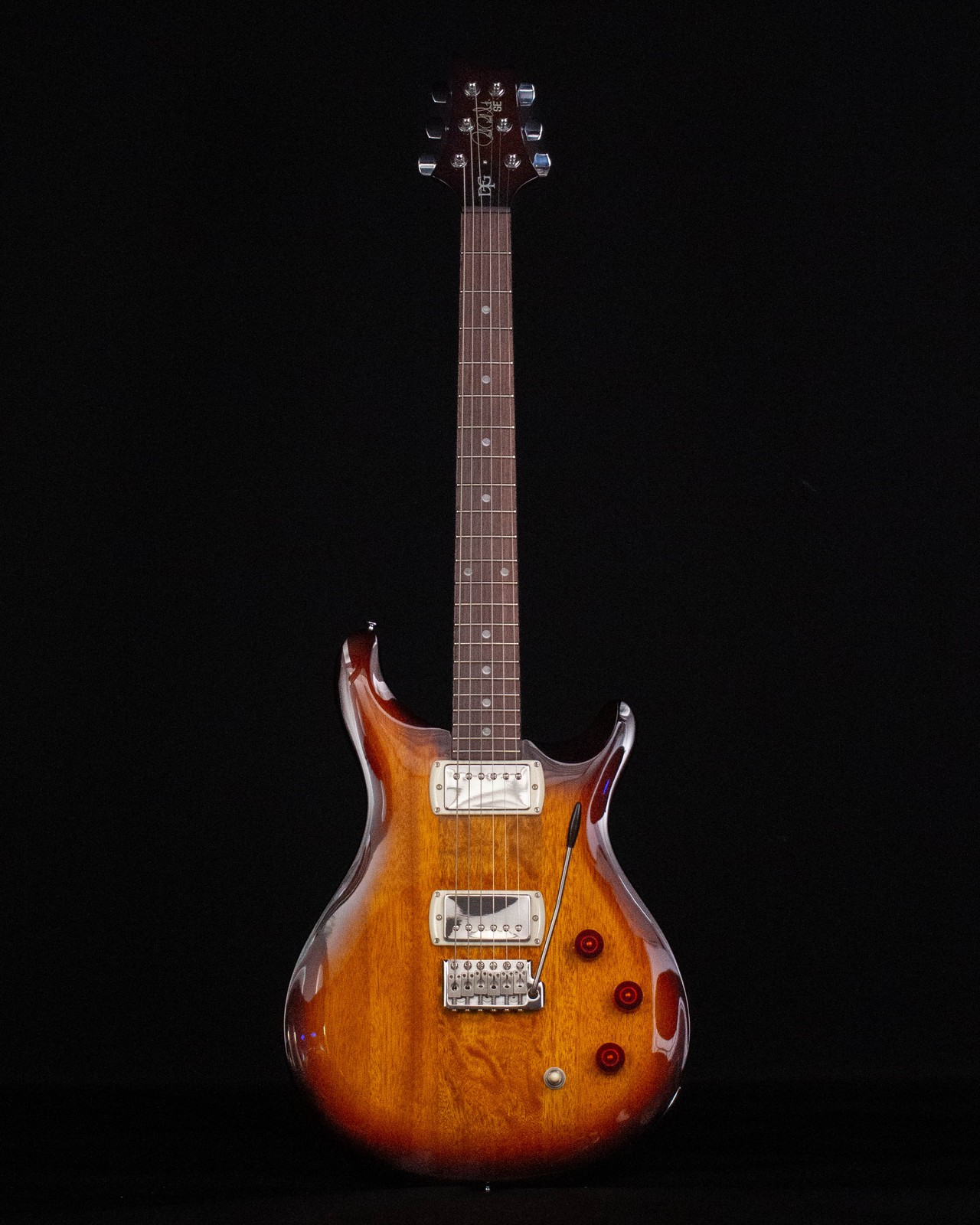 PRS SE DGT Standard, McCarty Tobacco Sunburst