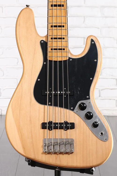Squier Classic Vibe ’70s Jazz Bass V – Natural with Maple Fingerboard