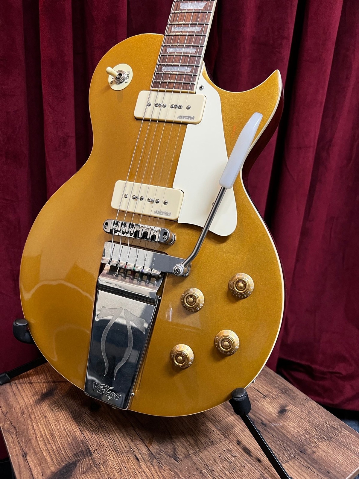 Used 2016 Vintage V100MU Gold Top Midge UR LP P-90’s
