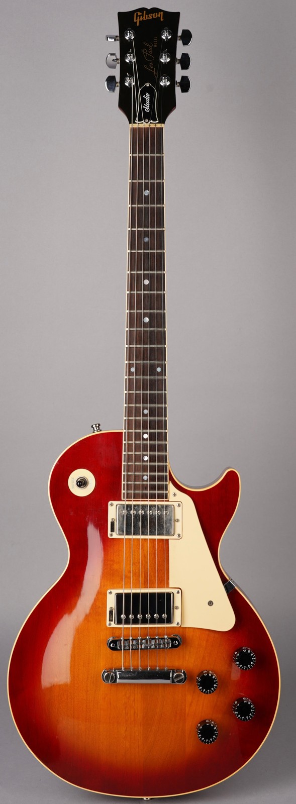 Gibson Custom Shop Edition Les Paul Studio Standard – 1983 – Cherry Sunburst