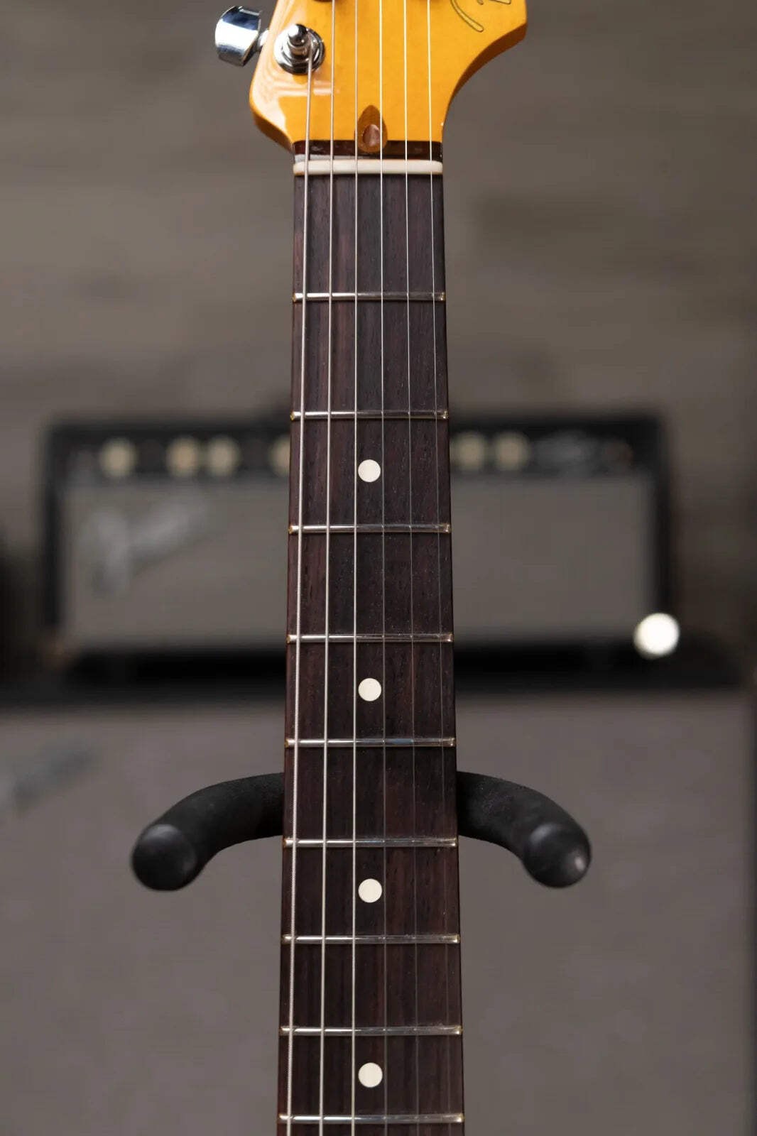 Fender American Professional II Stratocaster Thinline – Transparent Daphne Blue