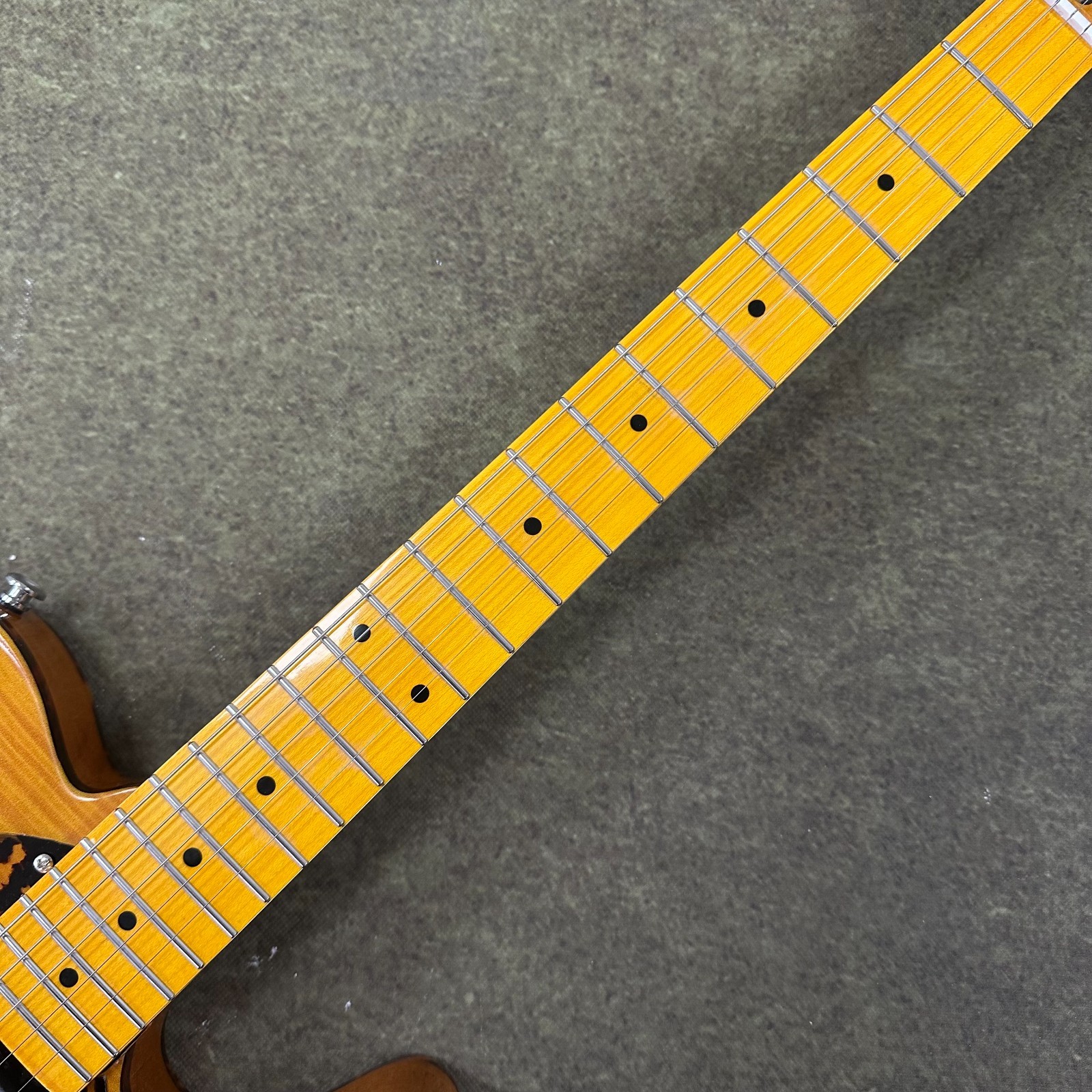 Anderson Mad Cat Amber Electric Guitar Fixed Bridge Maple Fingerboard