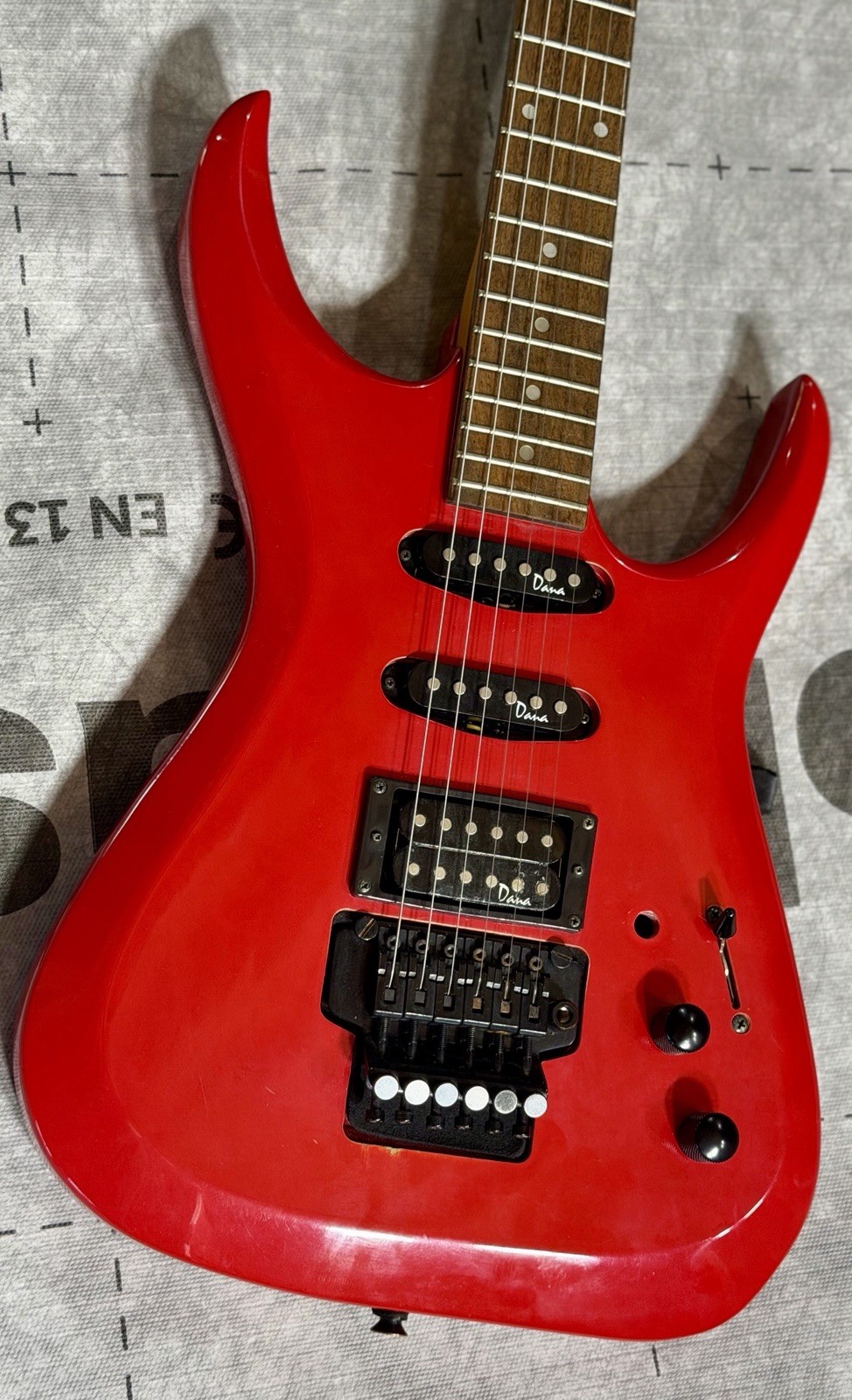 KILLER SHREDDER 1991 Alvarez Dana II w/Floyd Rose – Ferrari Red!!