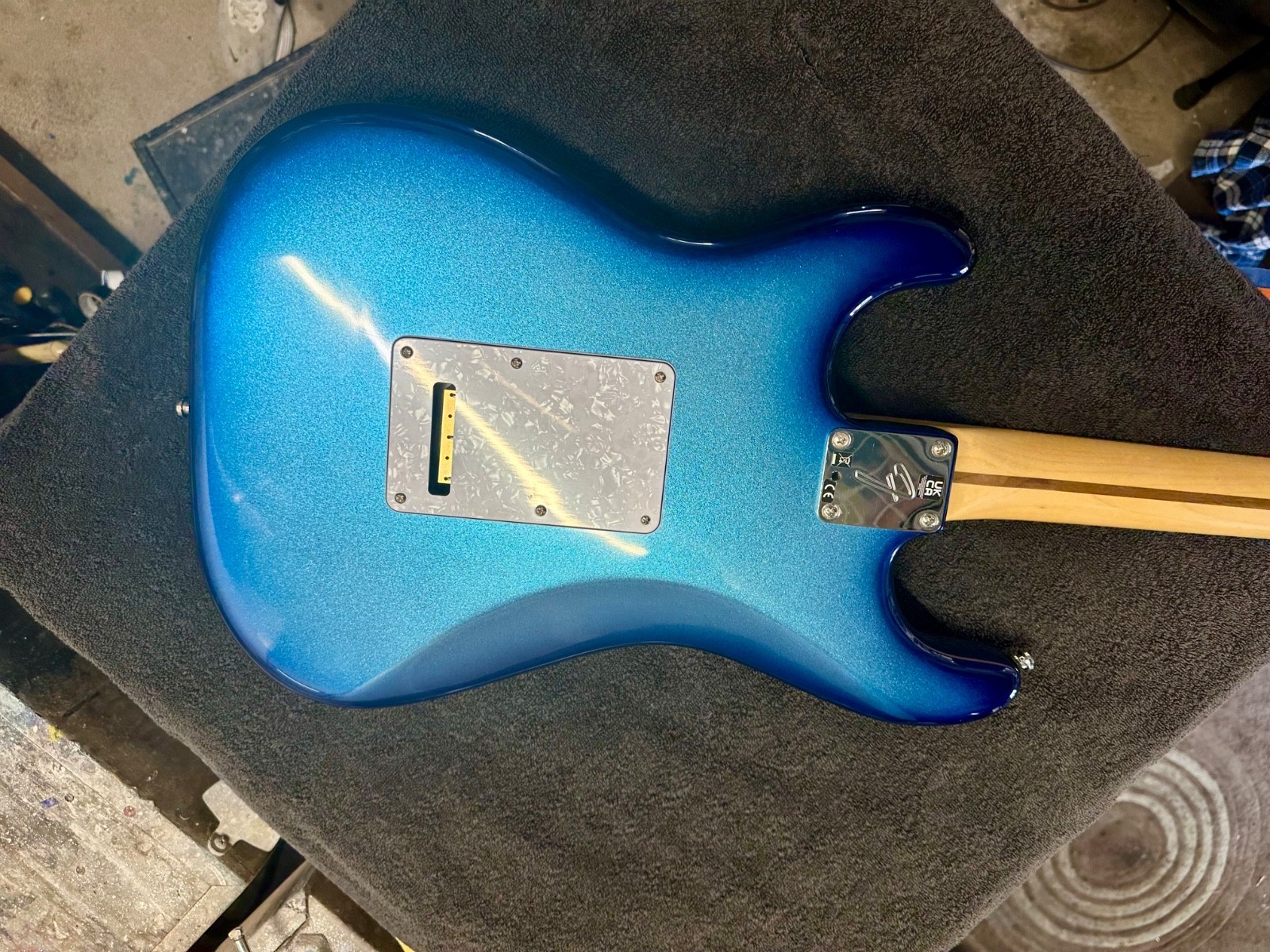 Fender Player Stratocaster Floyd Rose HSS Custom Pear Flake Super Strat finish