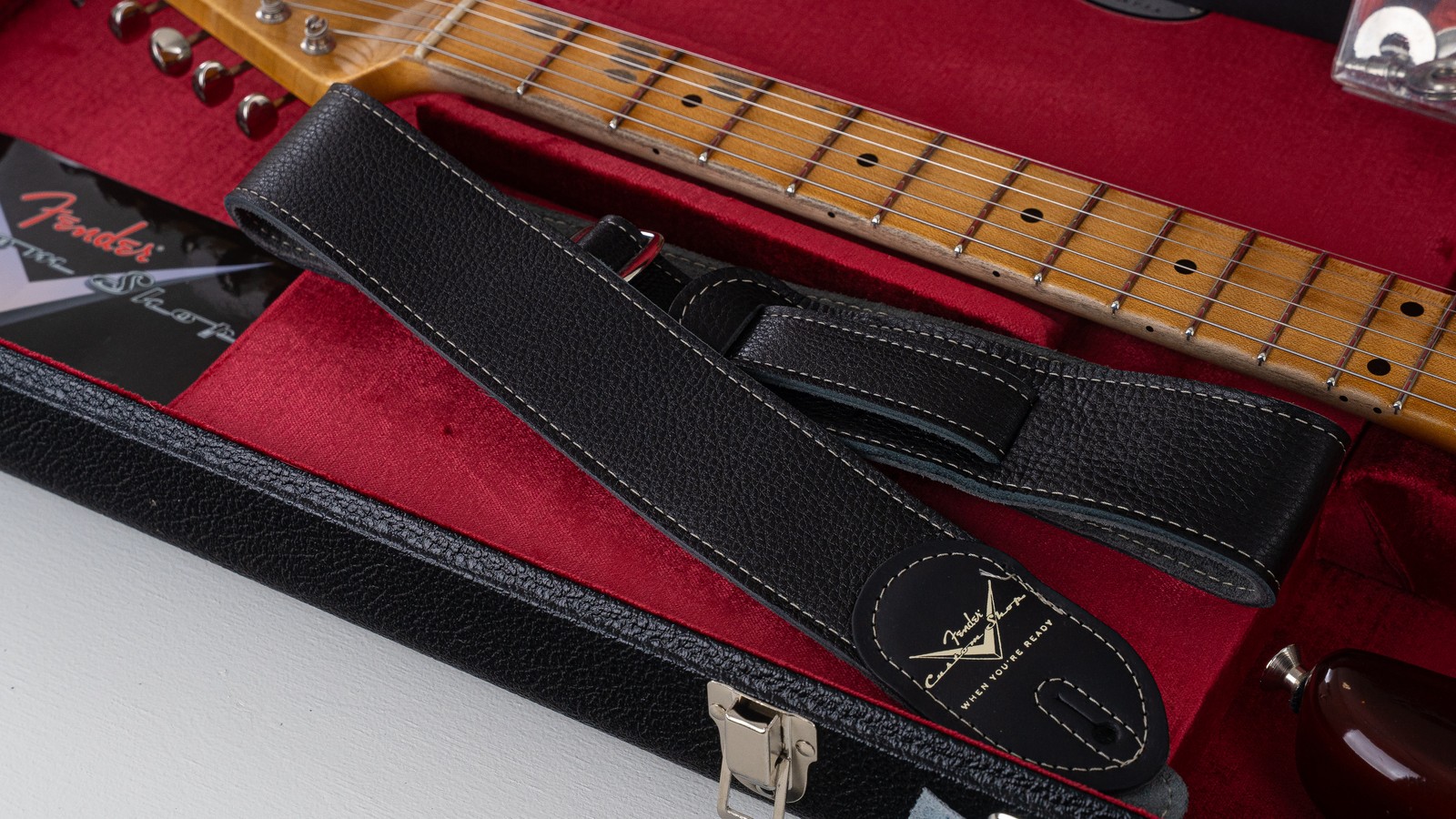 Fender Custom Shop Postmodern Stratocaster Journeyman Relic Guitar, Violin Burst