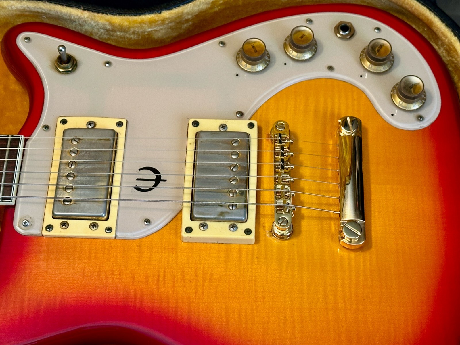 1970 Epiphone WILSHIRE Flame Thru Body!