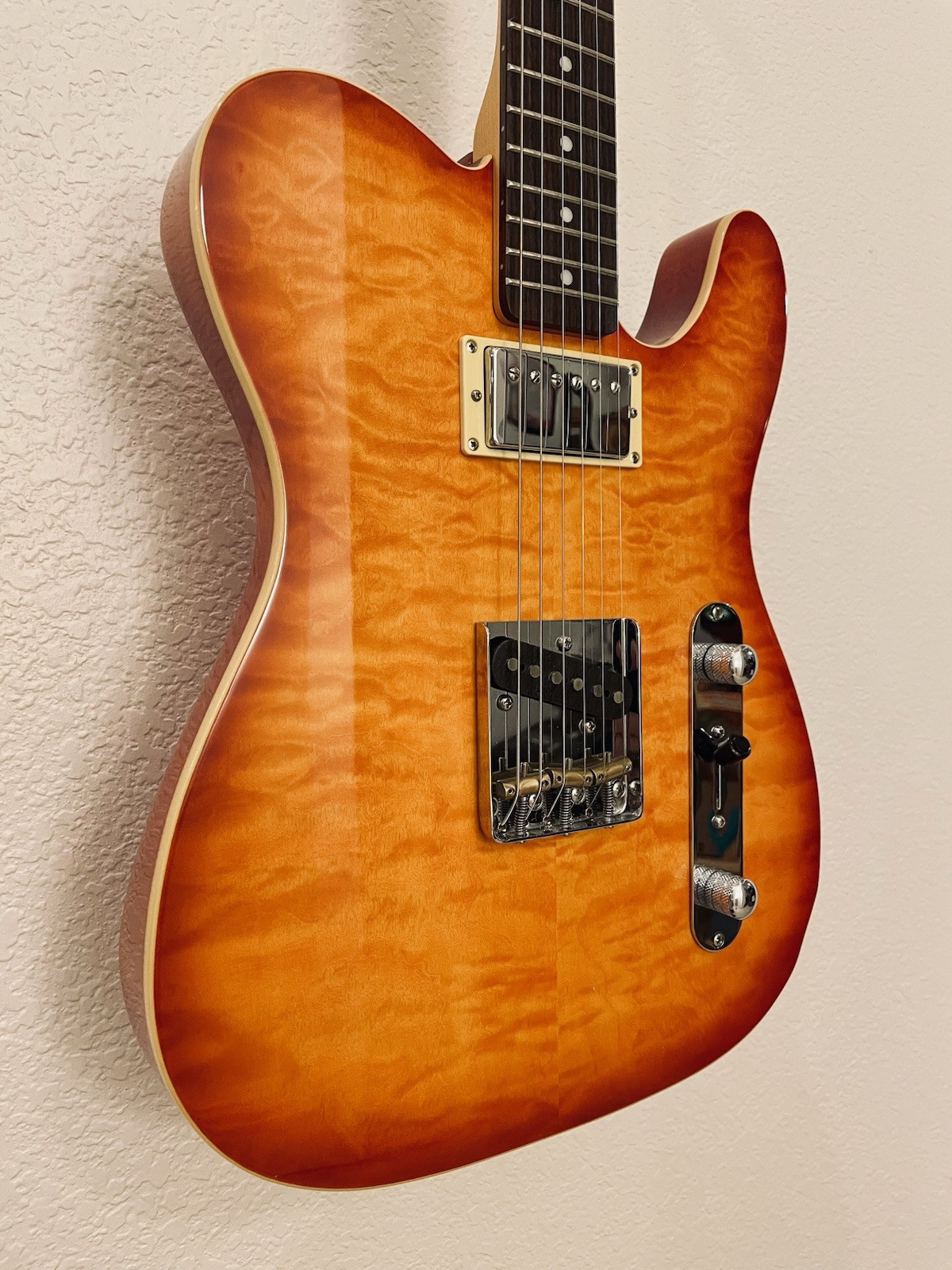 2005 Austin AU-962 Tele Style Guitar Quilt Maple Top Alder Body Sunburst