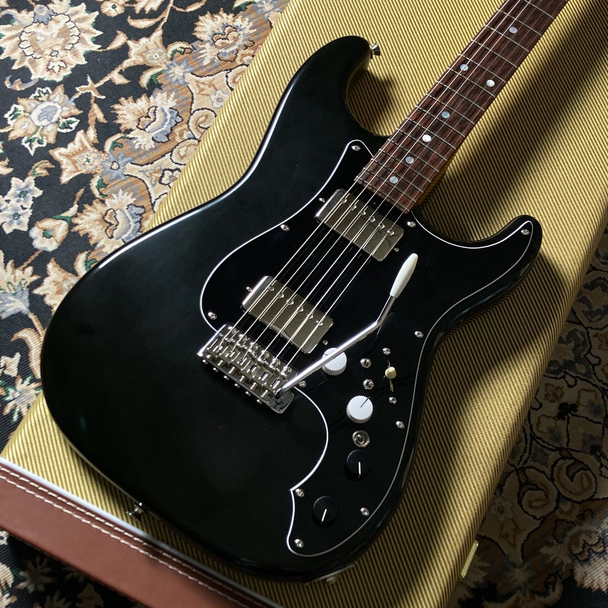 Shior Moden Oddity ST HH Black Hondurus Rosewood Spirit Varnish Used