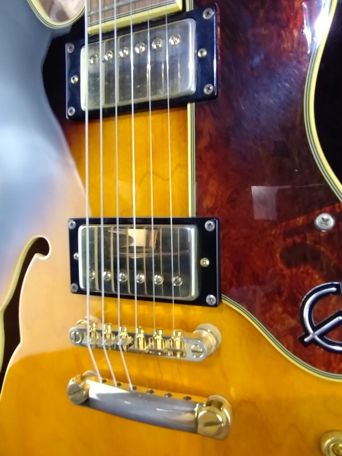EPIPHONE SHERATON-II VS semi-acoustic electric guitar