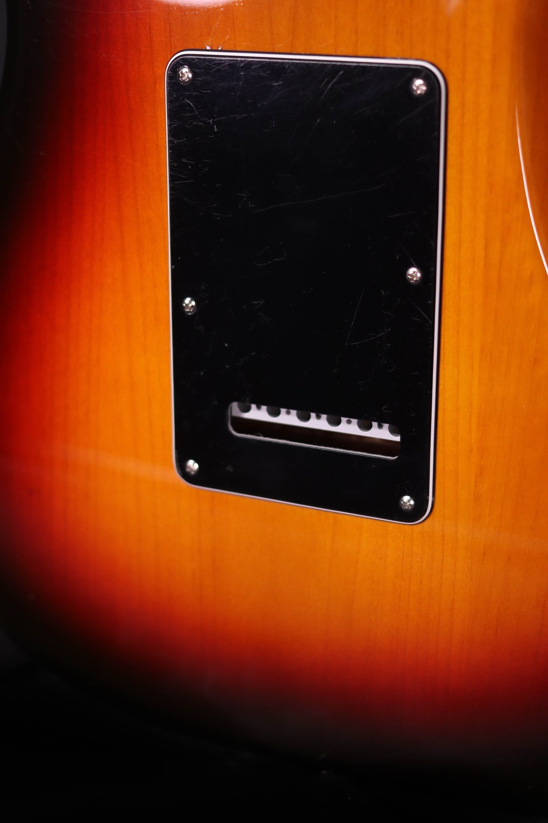 Fender American Deluxe Stratocaster, 3 Color Sunburst, 2005 – USED