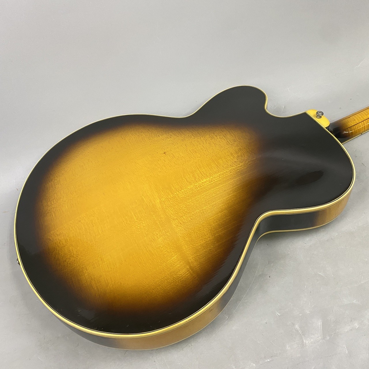 Gibson Byrdland, 1974/1975 model.