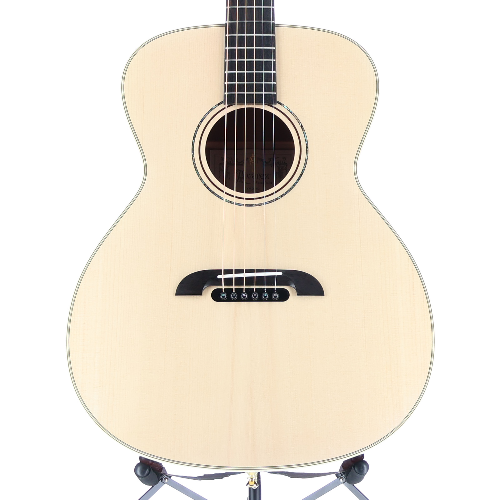 Alvarez Yairi Honduran Grand Auditorium Acoustic Guitar – Natural (B6) (99005)