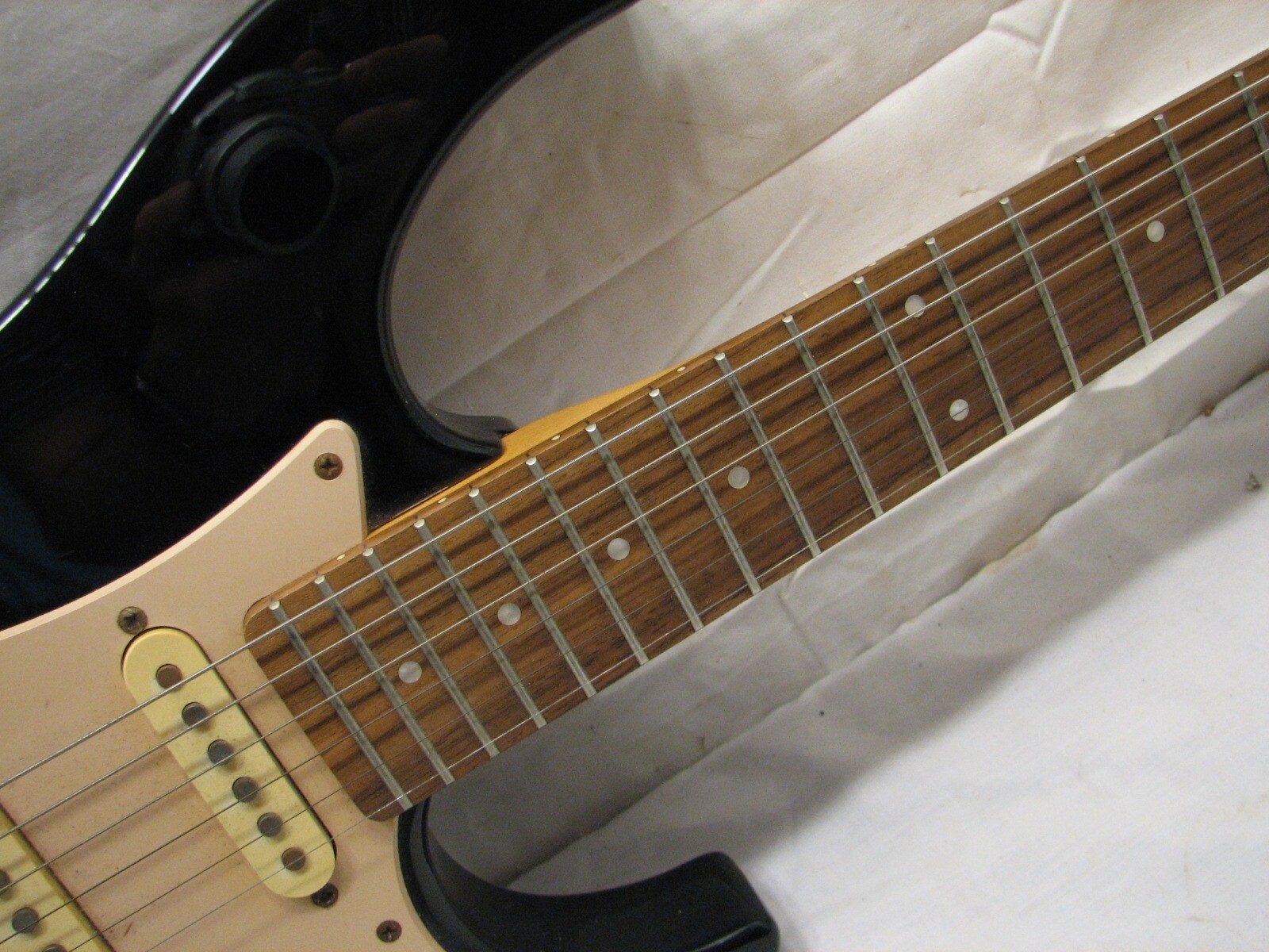 Yamaha EG 112C Fat Strat Copy Electric Guitar and Gig Bag