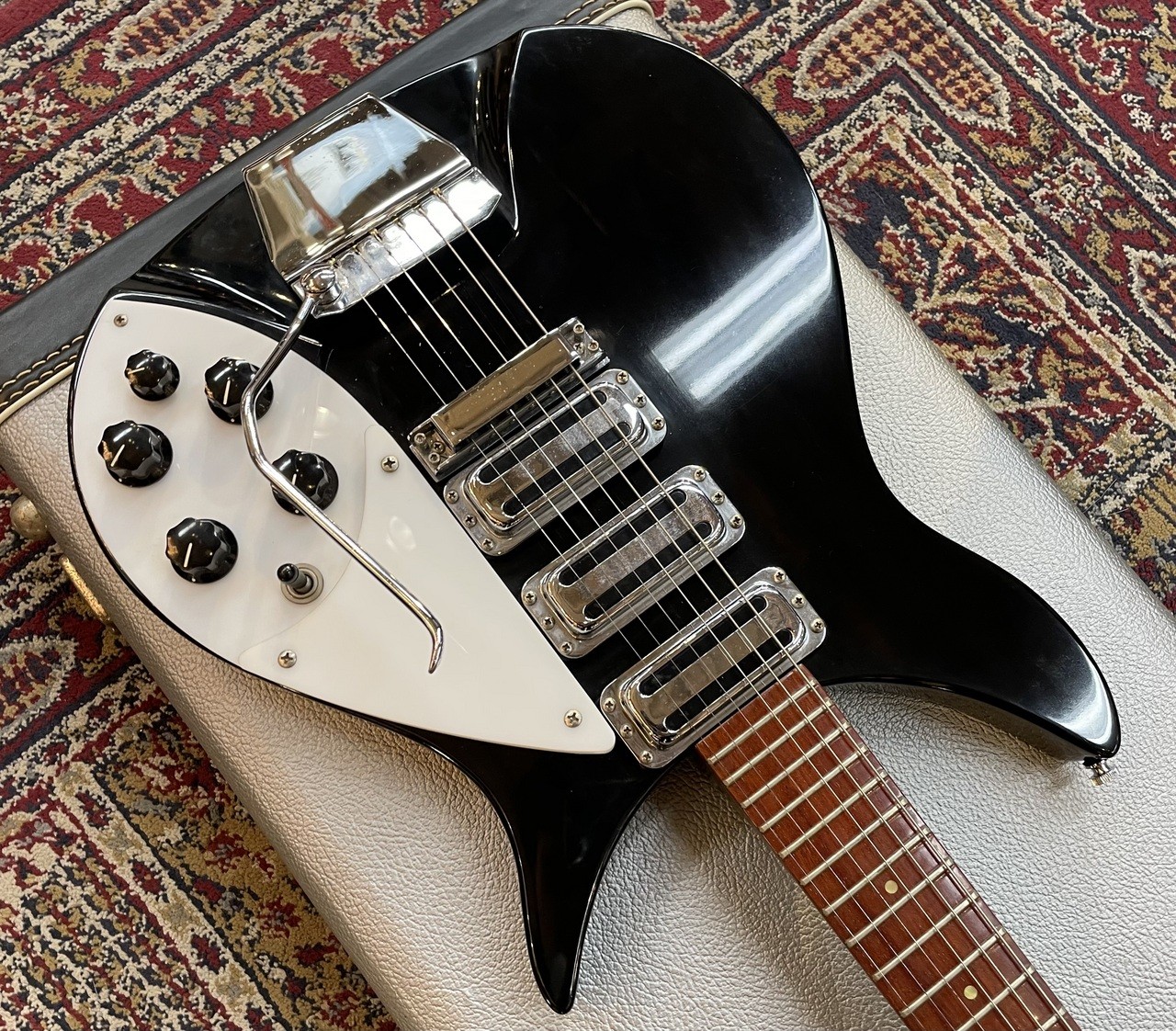 Rickenbacker 325V63 Jetglo Used Electric Guitar [AUTH]