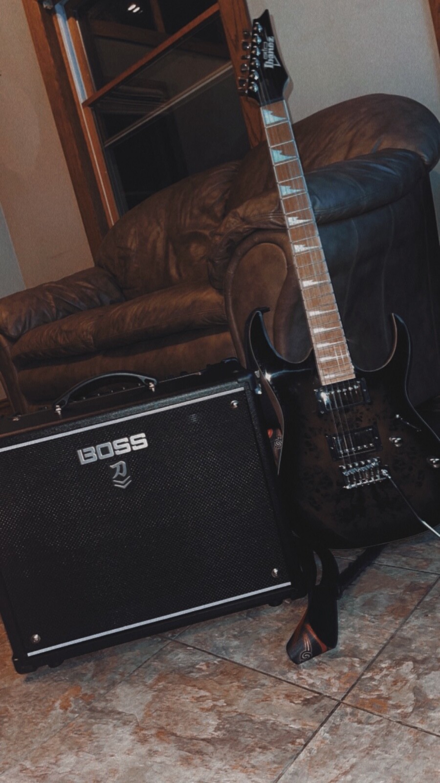 Electric Guitar Setup: Ibanez GIO Brown/Black Sunburst & Boss Katana 50 amp