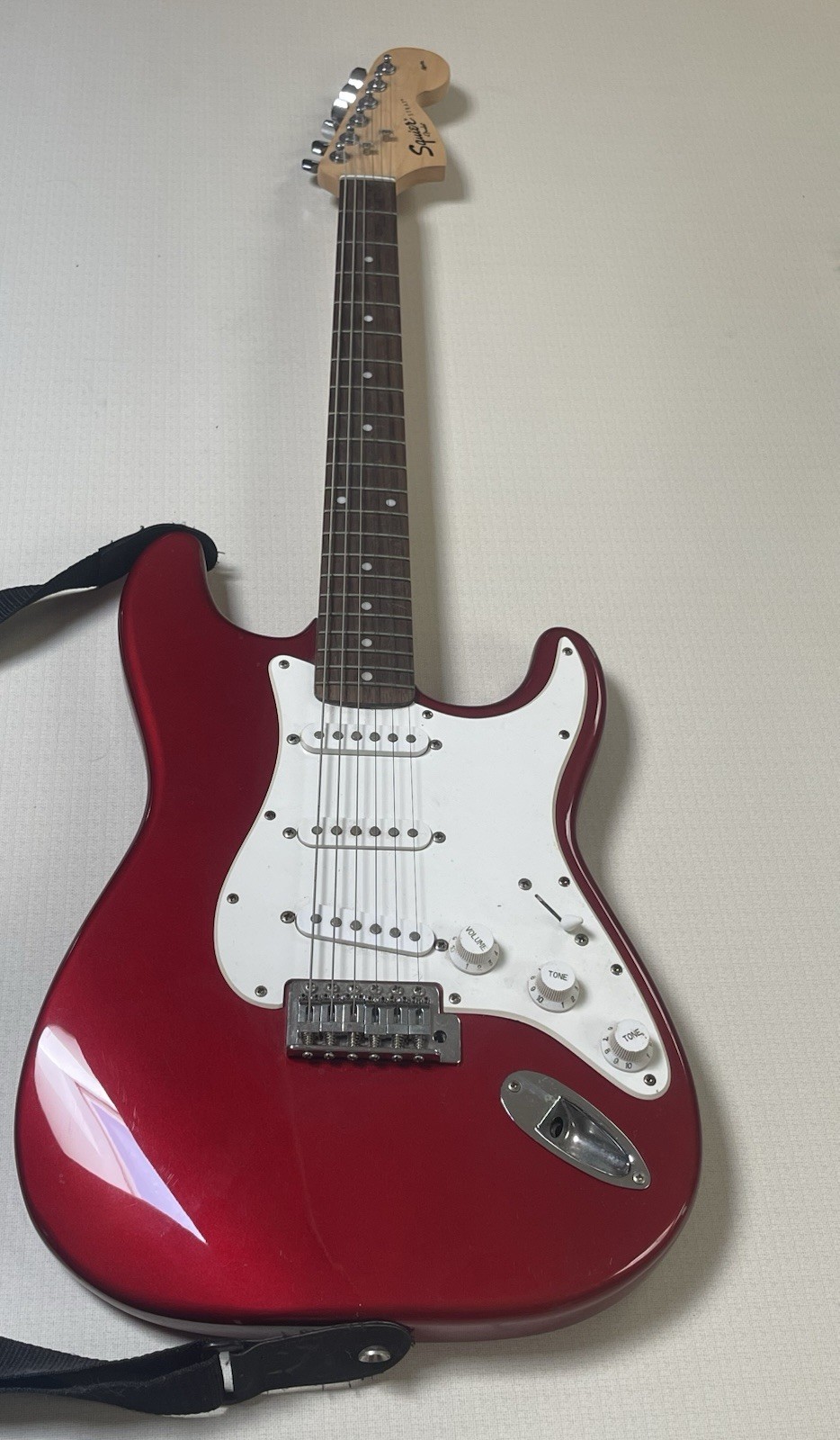 Squier By Fender Stratocaster Electric Guitar – Red